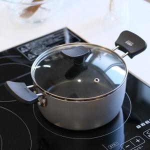 有次　両手鍋　未使用　18センチ　蓋あり パール金属 両手鍋 18cm IH対応 チーノ フッ素加工 ガラス蓋付き