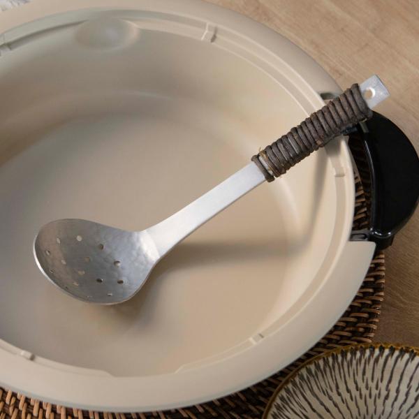 工房アイザワ アルミニウム アケビ巻穴明お玉 中 （ aizawa 穴あきお玉 穴杓子 レードル 穴...