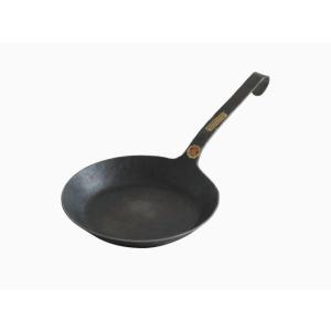 turk / Classic Frying Pan / No.3 Φ22cmターク / クラシック　フライパン / ３号　Φ22cmドイツ　鉄　一枚板｜interiorspace