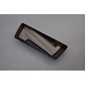 カラー　エンブレム　送料無料　ＺＲＲ８０系　ノア　フロントオーナメント　ブラック　カーパーツ　純正　...