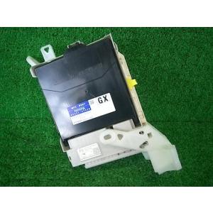 プリウスα DAA-ZVW41W ヒューズボックス G 5人 2ZR-FXE CVT 070  デン...