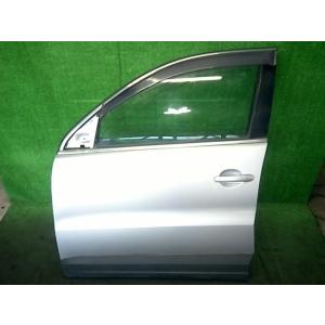 VW ティグアン ABA-5NCAW 左FドアASSY トラック&amp;フィールド 4WD CAW 6FT...