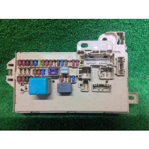 ムーヴ DBA-LA100S ヒューズボックス L SA KF-VE CVT W24    8260...