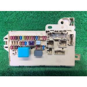 ムーヴ DBA-LA100S ヒューズボックス L KF-VE CVT S28   82600-B2...