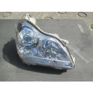 マジェスタ UZS186 右ライト　右ヘッドランプ 81110-30B00