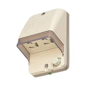 パナソニック WK4105 フル接地防水ダブルコンセント(抜け止め式・アースターミナル付)(露出・埋...