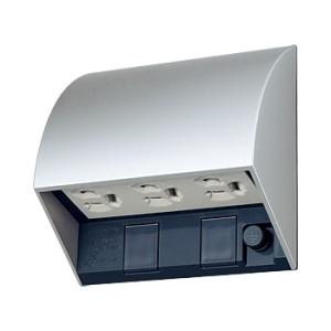 パナソニック WK4603S スマート接地防水トリプルコンセント(抜け止め式・アースターミナル式)(...