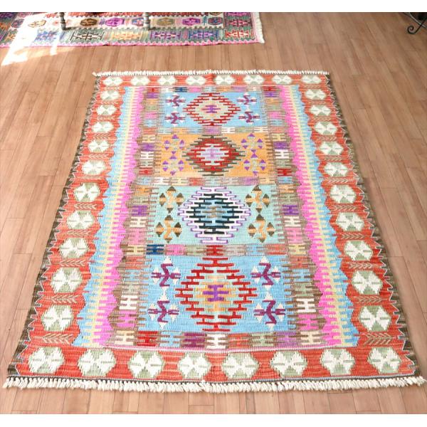 色にこだわるワンランク上のカイセリキリム 181x127cm ４つのイーブルアイ