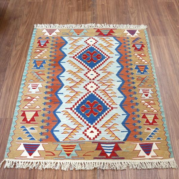 トルコ手織りキリム ウシャク 113x91cm 青いひし形メダリオン