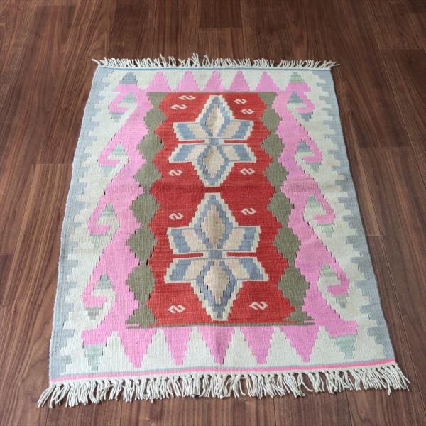 カイセリ産手織りキリム 115x77cm レッド＆ピンク トルコの手織りラグ