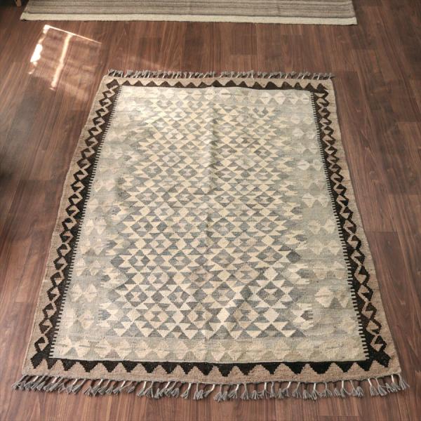 モノトーン シンプルな手織りキリム 189x143cm 幾何学モチーフ アフガンキリム