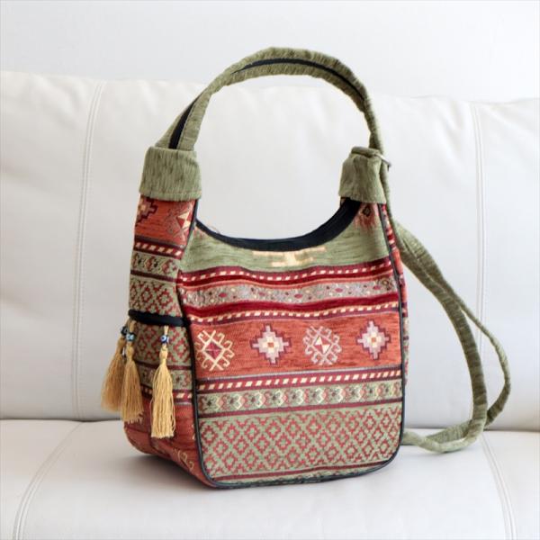 ショルダーバッグ　変形タイプ　トルコ製アジデルハ　グリーン