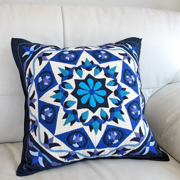 ハンドアップリケ コットンクッションカバー ハーヤ メーヤーKheyamiaー48x48cm