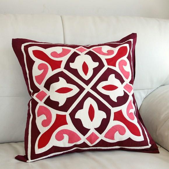 ハンドアップリケ コットンクッションカバー ハーヤ メーヤーKheyamiaー48x49cm