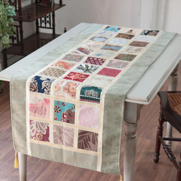 テーブルランナー　モザイクパッチワーク 142x50cmサイズ シュニール素材