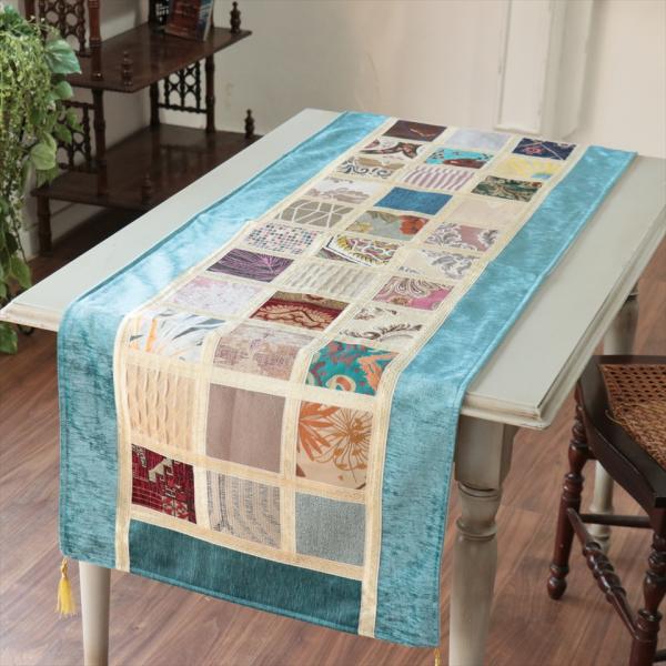 テーブルランナー　モザイクパッチワーク 142x50cmサイズ シュニール素材