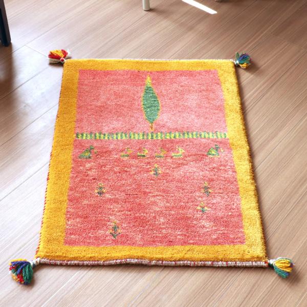 ギャッベ　イラン 手織り  80x56cm 玄関マットサイズ　明るいレッド　生命の木　