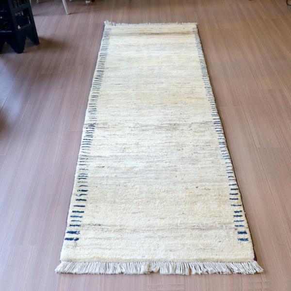 ギャッベ　イラン 手織り  240x85cm ロングランナー　厚みのある織り　ナチュラルアイボリー