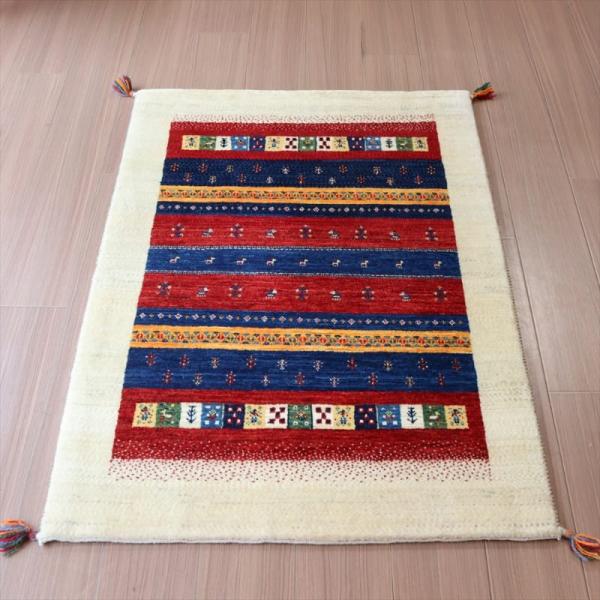 ギャッベ イラン産 手織り 122x84cm 細かな織りの動物とタイル