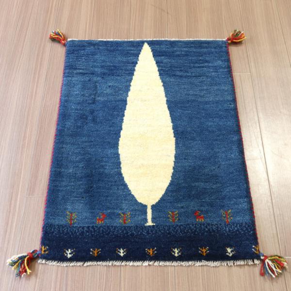 ギャッベ イラン産手織り 90x63cm 白いイトスギの木　ブルー　玄関マット