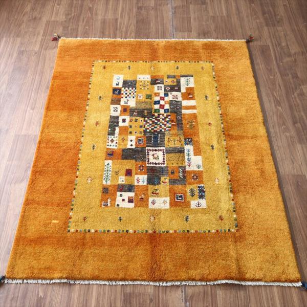 ギャッベ Gabbeh イエローオレンジ 193×150cm イラン産 カラフルタイルに動物と生命の...