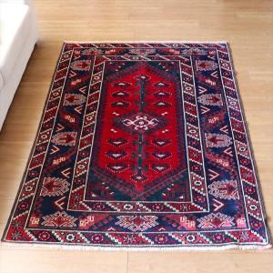 トライバルラグ 手織り絨毯 シラーズ ハムセ 225x134cm 六角系の赤い