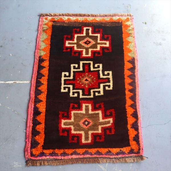 オールドカーペット　トルコ絨毯/ヤストゥク 77x51cm ３つのドラゴンモチーフ