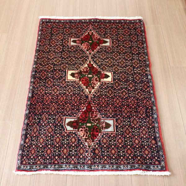 ペルシャ絨毯 サナンダージ 112x73cm セネ バラの花のメダリオン