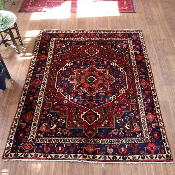 イランの手織り絨毯 バクティアリ 202x158cm 花形のメダリオン ネイビー
