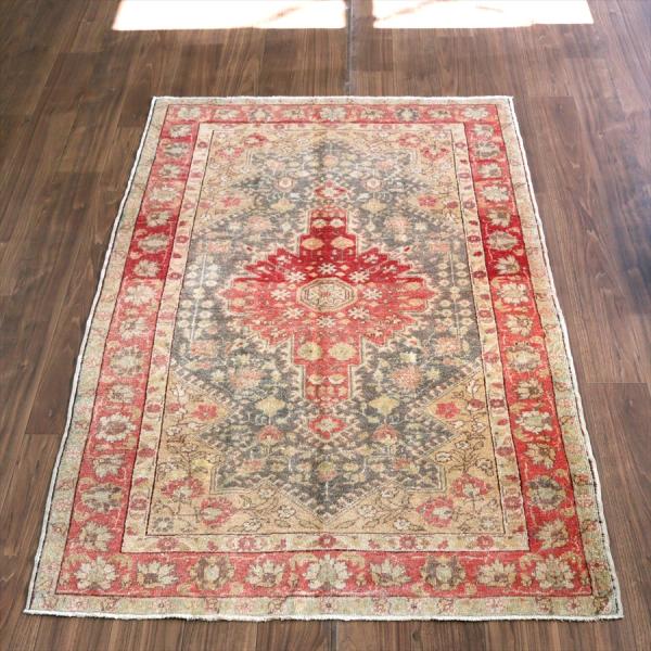 オールドラグ 赤いメダリオン 185x126cm トルコ絨毯 レッド＆ネイビー