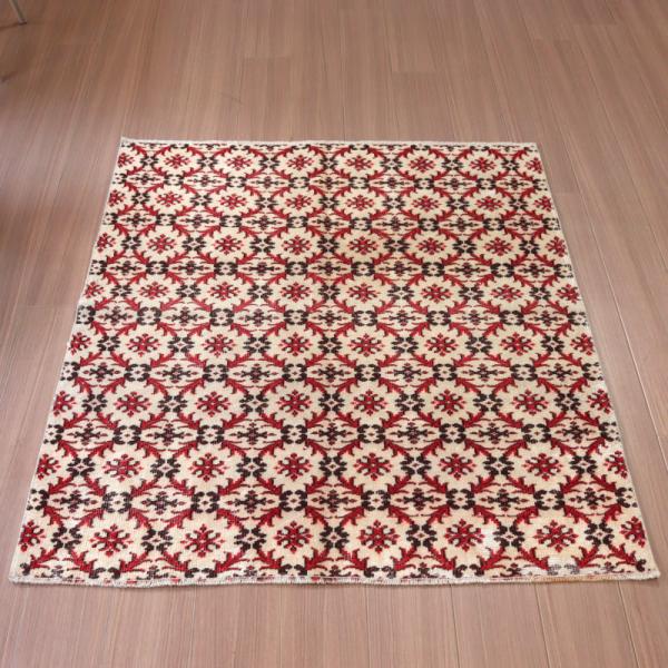 オーバーダイド ヴィンテージラグ ベージュ&amp;レッド 135x116cm トルコ手織り絨毯 アップサイ...