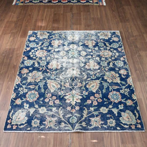 オーバーダイド アップサイクル 163x136cm ヴィンテージラグ イランの手織り絨毯