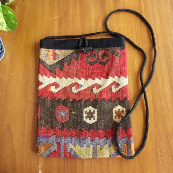 オールドキリム ポシェットMサイズシワス