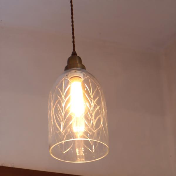 ガラスシェード ガラスペンダントランプ 1灯フィカス　クリア　切子　木の葉 　レトロ