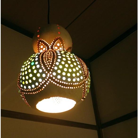 ひょうたんランプ/天井照明　エスニック照明  ホワイトペイント トルコ/ボドルム産　手作り　一点もの