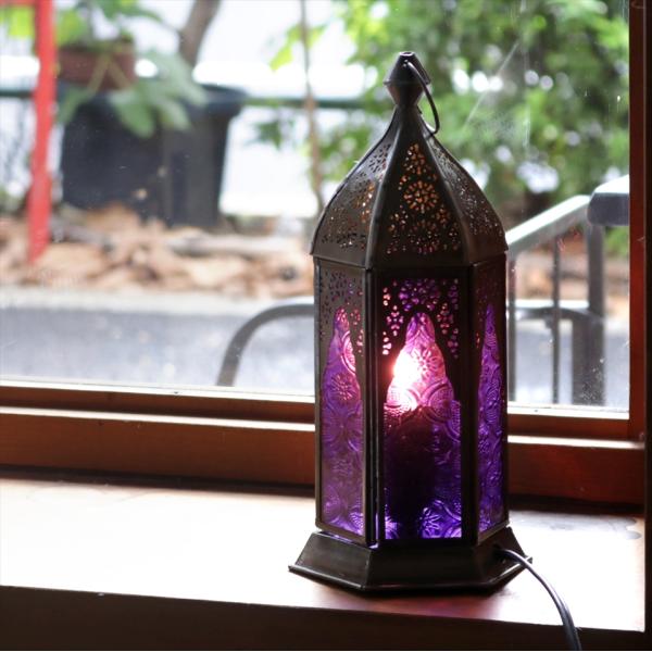 モロッコランタン テーブルランプ バイオレット 高さ24cm 6面のレリーフガラス 電球ソケット 中...