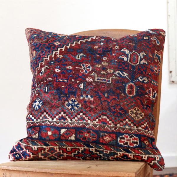 アンティークラグ クッションカバー 50×50cm カシュカイ族 手織り絨毯