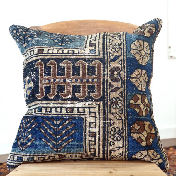 アンティークラグ クッションカバー 49×49cm カシュカイ族 手織り絨毯