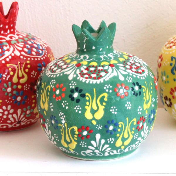 トルコ陶器 ザクロ Mサイズ 高さ9.5×直径8.5cm フラワーデザイン グリーン