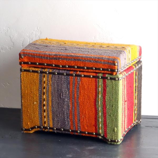 オールドキリム木製家具 宝箱Ｍサイズストライプボーダー W36.5xH31.5xD27cm