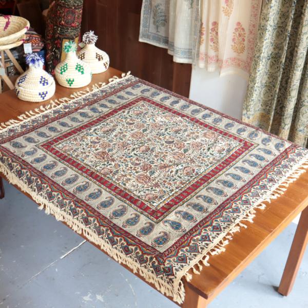 ペルシャ更紗 ガラムカール 100cm正方形 アンティークデザインフラワー柄 テーブルクロス マルチ...