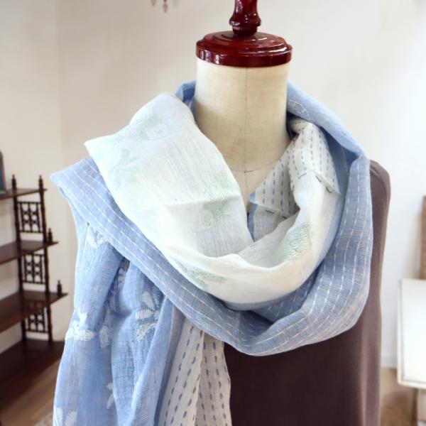 手刺繍 ストール 綿麻混 ブルーｘホワイト バイカラー 魚柄 カディ インド　