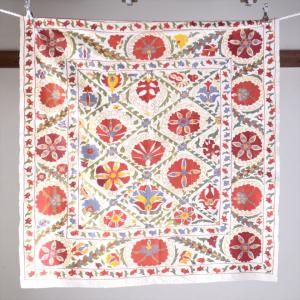 ウズベキスタン・スザンニ刺繍布 アンティークデザ...の商品画像