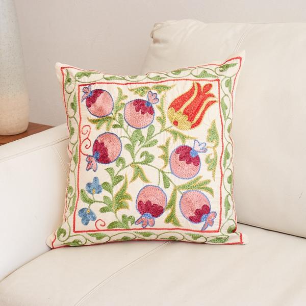 スザンニ刺繍 クッションカバー 40×42cm ウズベキスタン　Suzani スザニ　ザクロの実