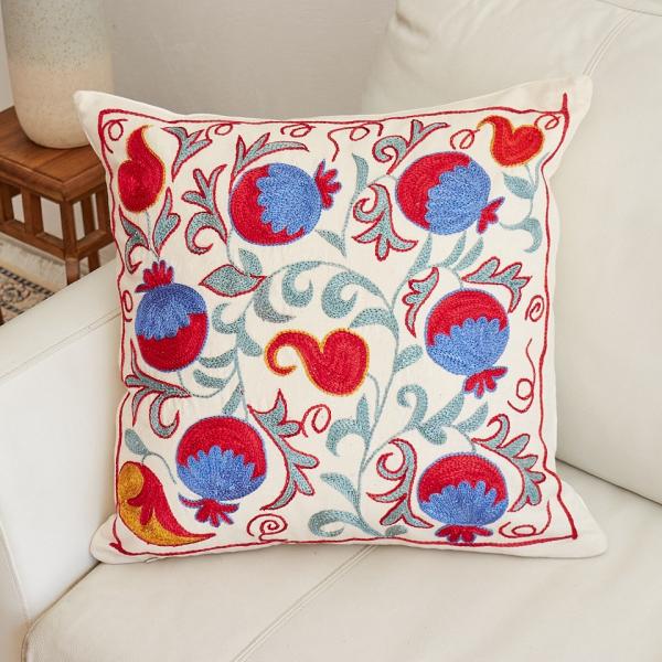 スザンニ刺繍 クッションカバー 47×47cm ウズベキスタン　Suzani スザニ　ザクロの実