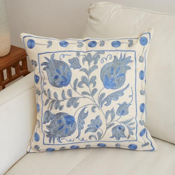 スザンニ刺繍 クッションカバー 46×45cm ウズベキスタン　Suzani スザニ　ザクロの実