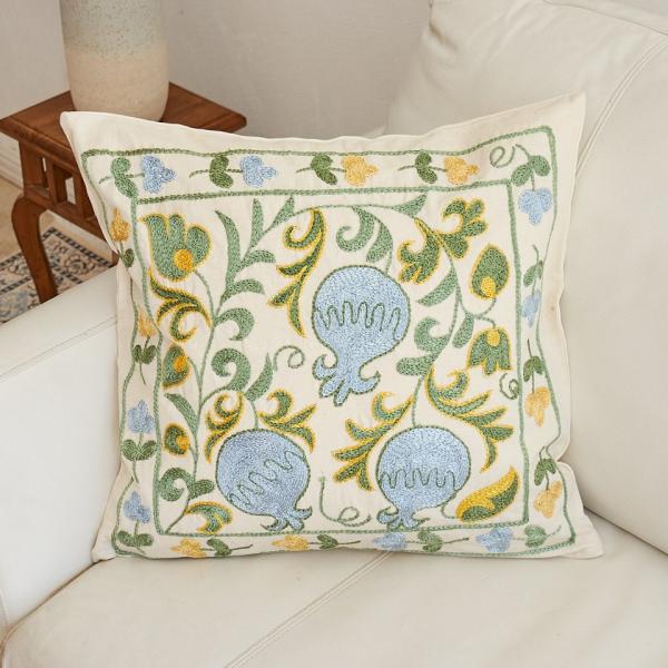 スザンニ刺繍 クッションカバー 47×44cm ウズベキスタン　Suzani スザニ　ザクロの実