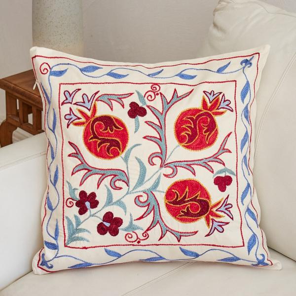 スザンニ刺繍 クッションカバー 45×45cm ウズベキスタン　Suzani スザニ　ザクロの実