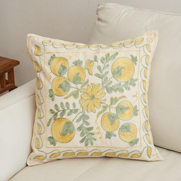 スザンニ刺繍 クッションカバー 43×44cm ウズベキスタン　Suzani スザニ　ザクロの実