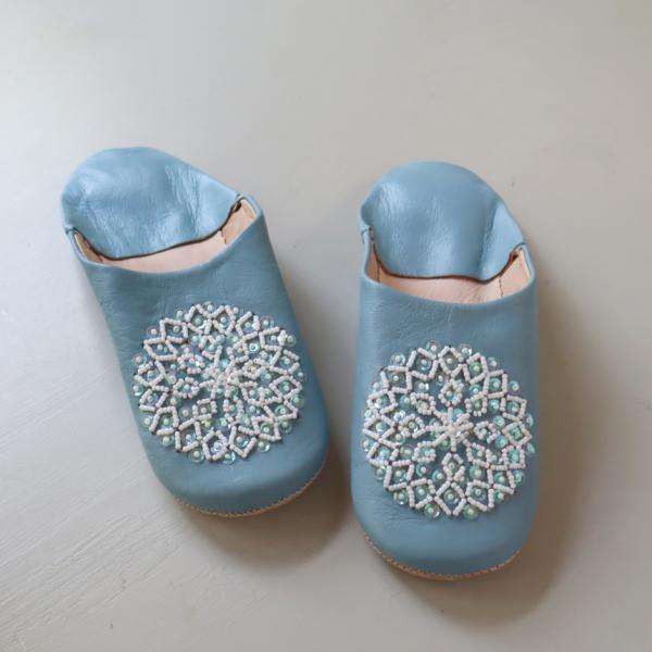 バブーシュ ビーズ刺繍 24cm（39）しぐれ/ホワイト モロッコ　羊革 ハンドメイド　ペールブルー